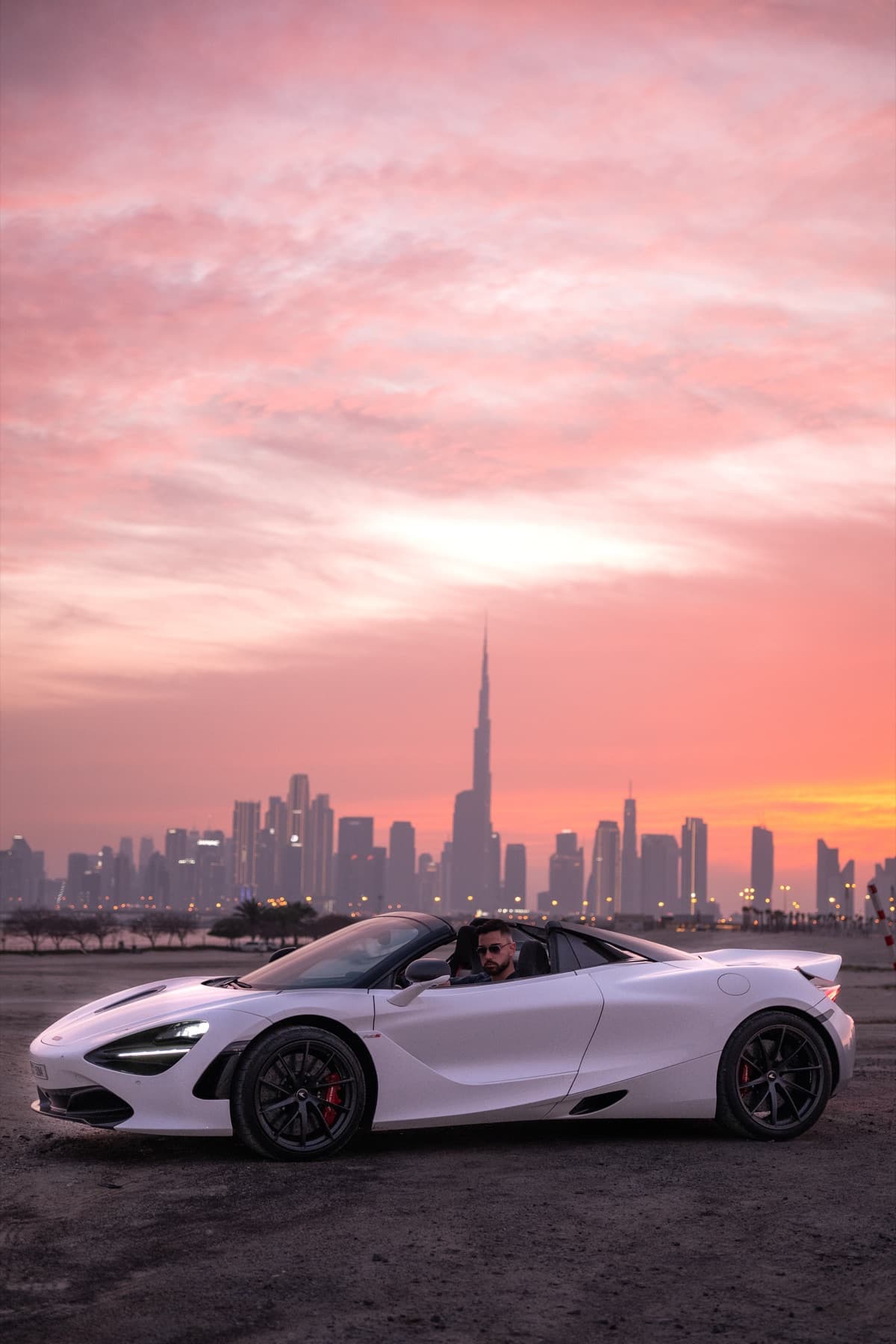 McLaren 720S, Burj Khalifa sunset